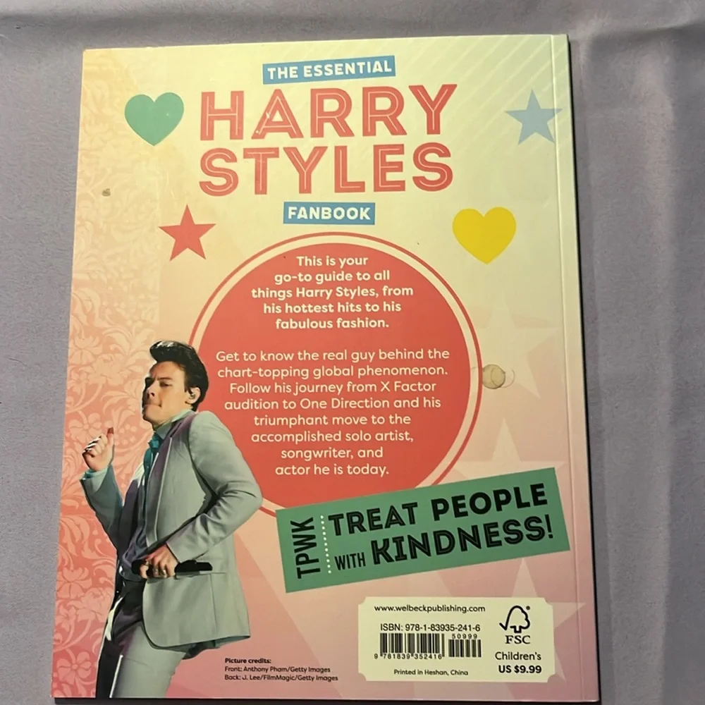 Harry Styles fan book - Picture 2 of 3
